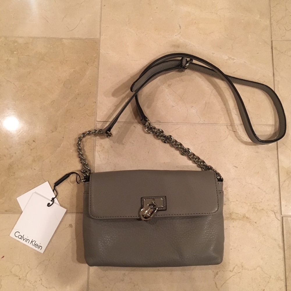 Calvin Klein moderna pebbled leather crossbody